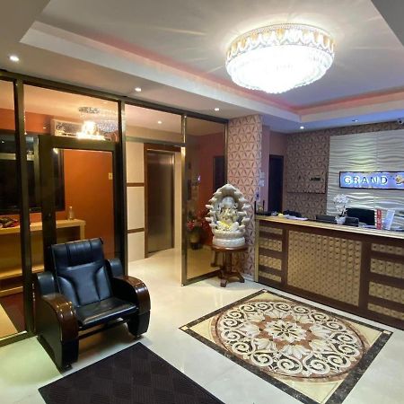 Grand Diamond Hotel Trinidad Piarco Exteriör bild