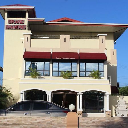 Grand Diamond Hotel Trinidad Piarco Exteriör bild