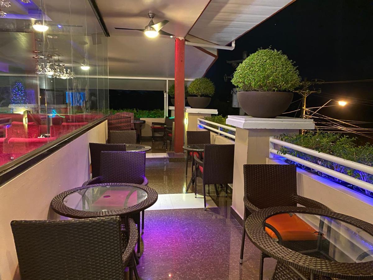 Grand Diamond Hotel Trinidad Piarco Exteriör bild