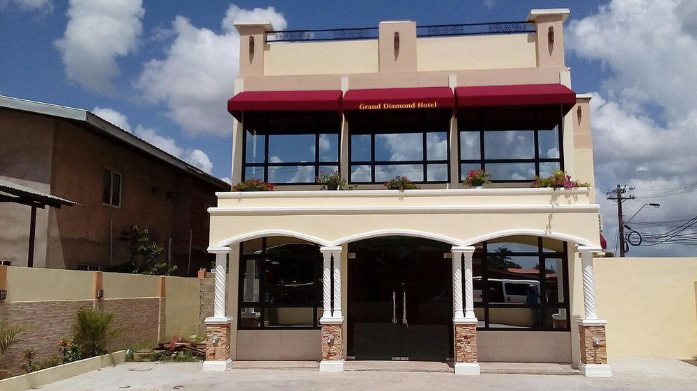 Grand Diamond Hotel Trinidad Piarco Exteriör bild
